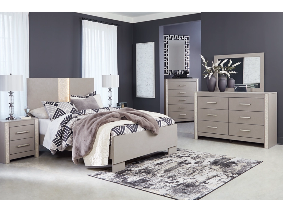 Surancha Queen Panel